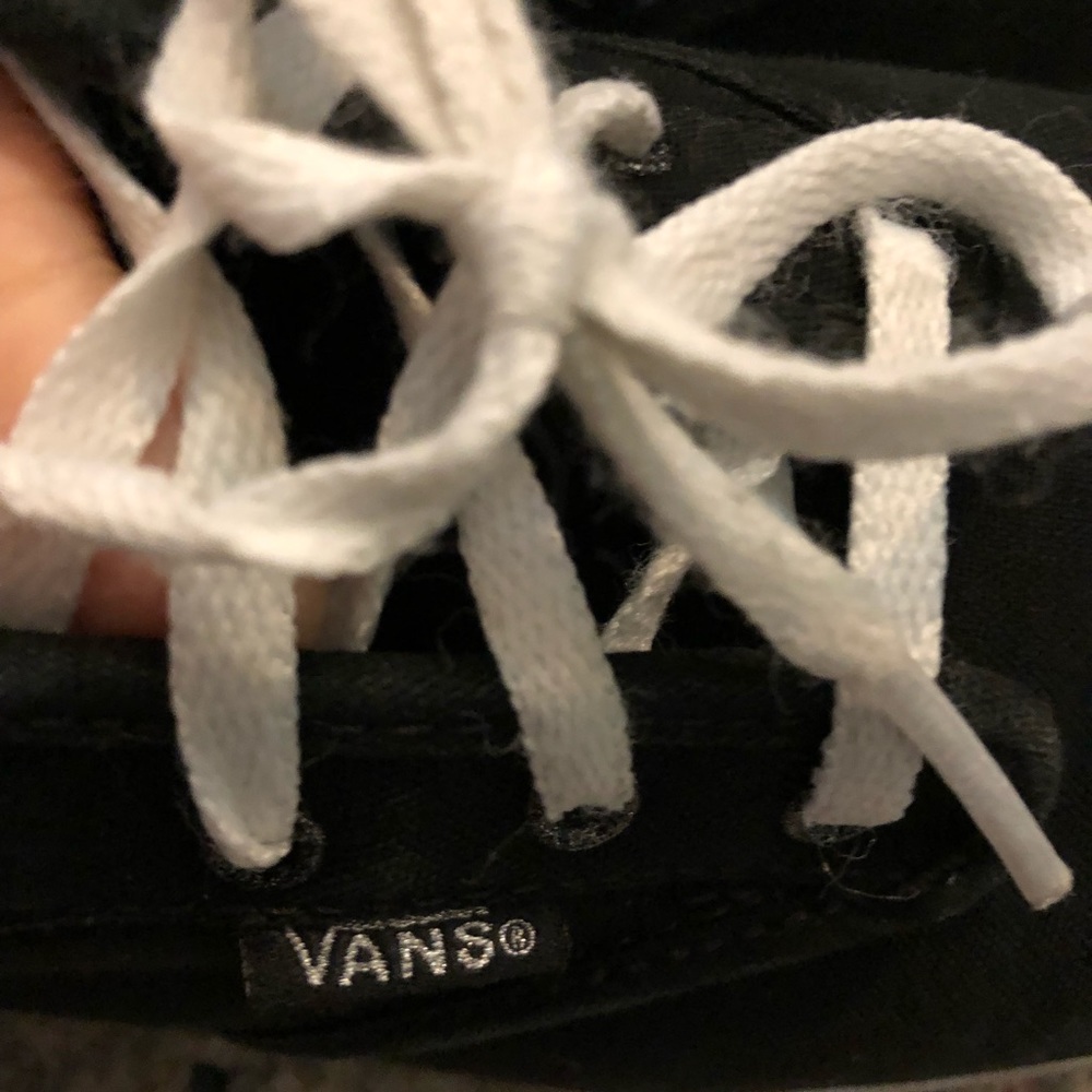 Vans - Picture 3 of 4